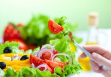 Aprenda a enganar o estômago e comer menos comer menos e investir em salada