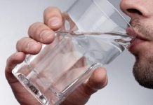 Beber líquido durante as refeições engorda? Tomar líquido durante as refeições