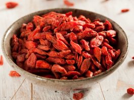tigela com goji berry