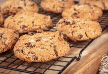 Conheça os doces que estão liberados na dieta doce na dieta: cookies de aveia e passa