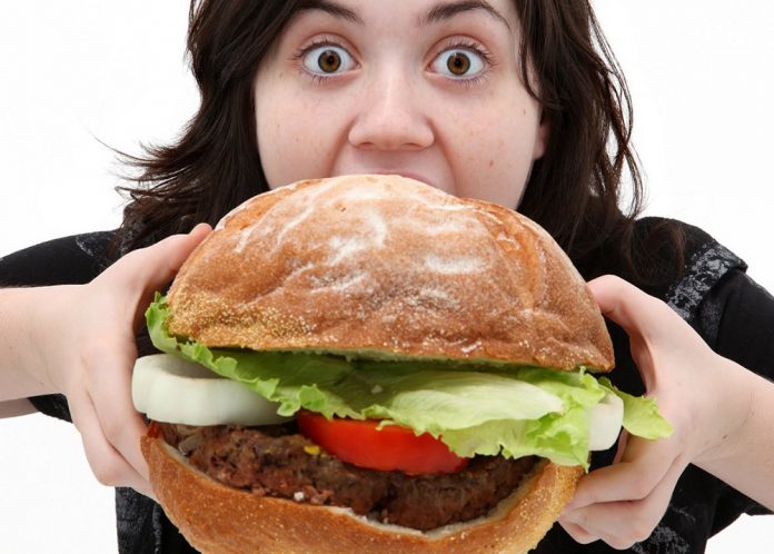 comer muito