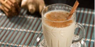 chá com leite e canela